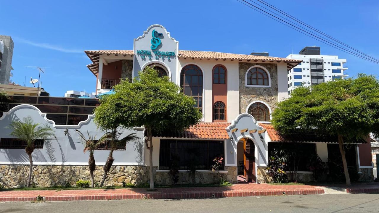 Hotel Voyager Manta Exterior photo